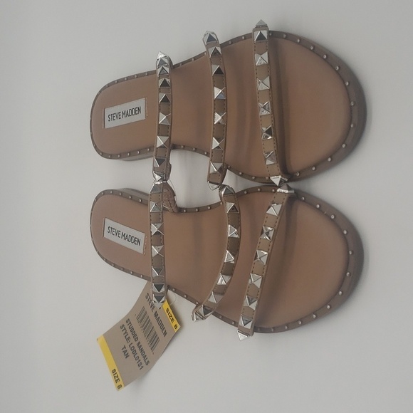 2487- Steve Madden Slip-On 3 Studded Sandals Size 8 NWT - Picture 4 of 7